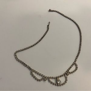 Simple rhinestone choker